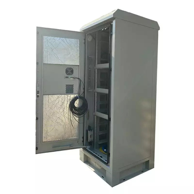2.1M डबल वॉल आउटडोर टेलीकॉम कैबिनेट्स 42U नेटवर्क कैबिनेट DC48V