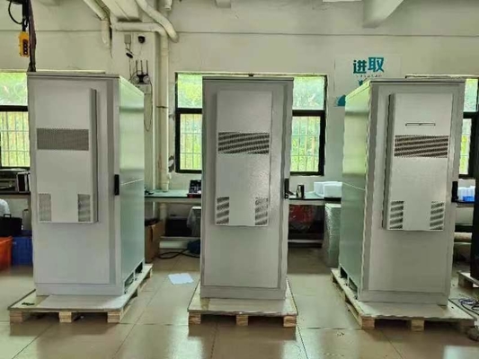 अनुकूलित आउटडोर -48Vdc 24KW दूरसंचार पावर सिस्टम स्मार्टपैक एस नियंत्रक के साथ Flatpack2 48V 2000W मॉड्यूल