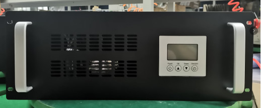 कस्टम मेड 19 इंच 4RU रैक 3kW डीसी टू एसी इन्वर्टर मॉड्यूल पर माउंट किया गया प्रीमियम प्रदर्शन के साथ 12 वी डीसी से 220 वी एसी रूपांतरण के लिए अनुकूलित