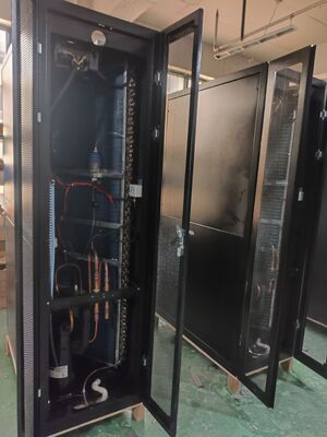 परिशुद्धता इन-रॉ एयर कंडीशनर L35 38.2KW शीतलन क्षमता R410a रेफ्रिजरेंट